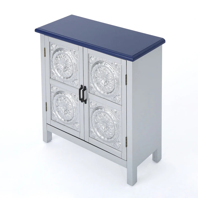 Schrank mit Fliesenfront und Used-Look-Oberfläche